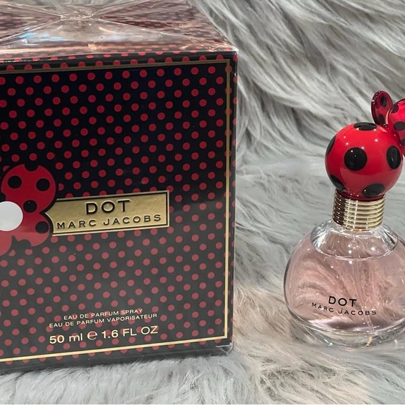 DOT by a Marc Jacobs Eau de Parfum 1.6 Fl oz / 50 ml. NEW SEALED - Picture 2 of 10
